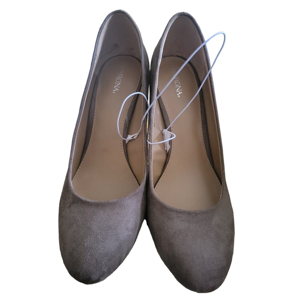 NWOT Merona tan suede heels Size 9.5M